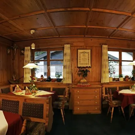 Backstuba Casa de hóspedes Partenen